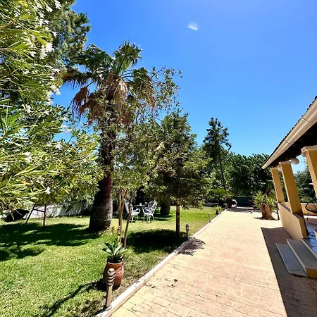 Katerinas Corfiot Maisons * Skriperon
