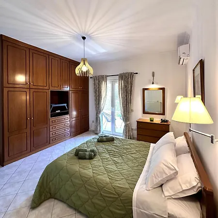 Katerinas Corfiot Maisons Skriperon